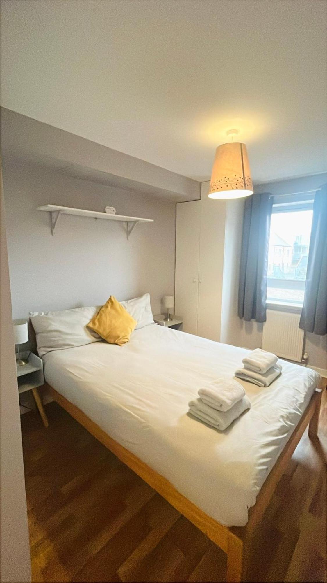 Modern Spacious Retreat Full Fibre Wi-Fi & Free Parking EDI Kültér fotó